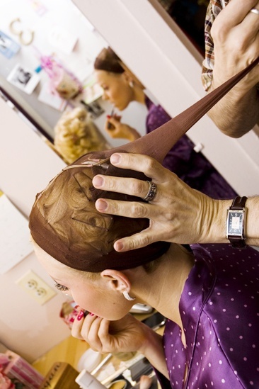 Megan Hilty backstage – wig cap