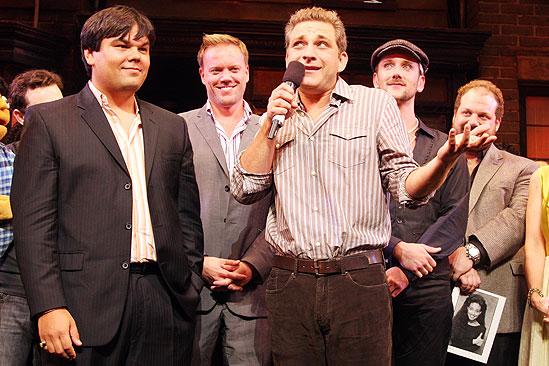Avenue Q Final Broadway – Robert Lopez – Jeff Marx (curtain call)