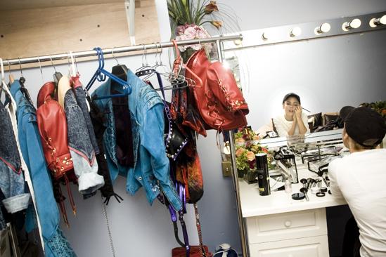 Kerry Butler first performance in Rock of Ages – costumes