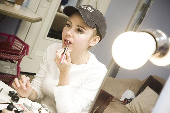 Kerry Butler first performance in Rock of Ages – Kerry Butler (lip pencil)