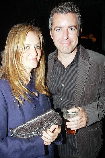 Love, Loss opening - Samantha Bee - Jason Jones