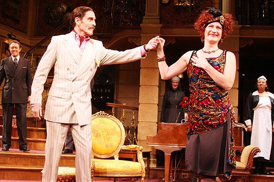 Royal Family Opening Night – John Glover – Ana Gasteyer (curtain call)