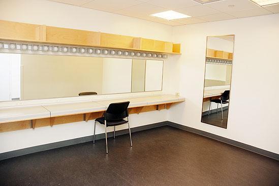 John Stamos Dressing Room - Dressing Room Before
