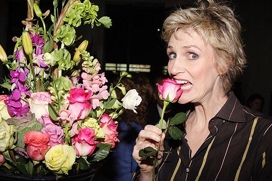 Jane Lynch joins Love Loss – Jane Lynch