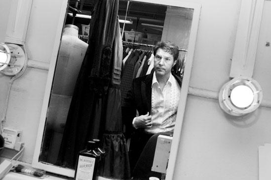 Ragtime shopping – Ron Bohmer (mirror)