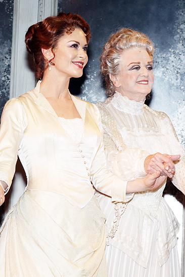 Angela Lansbury catherine zeta jones broadway Angela Lansbury catherine zeta jones broadway