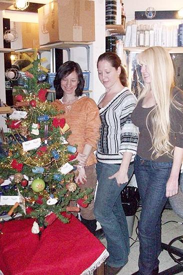 Rondi Reed Seasonal Snapshots at Wicked – Jody – Nora – Cheri 