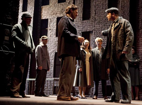 A View from the Bridge - Show Photos - cast