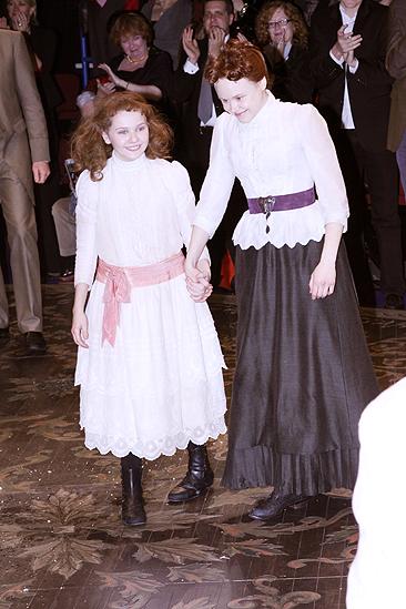 The Miracle Worker Opening - Abigail Breslin - Alison Pill