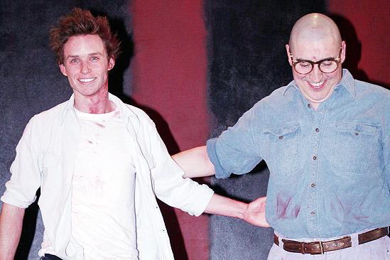 Red opening – cc – Eddie Redmayne – Alfred Molina