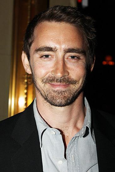Red opening – Lee Pace