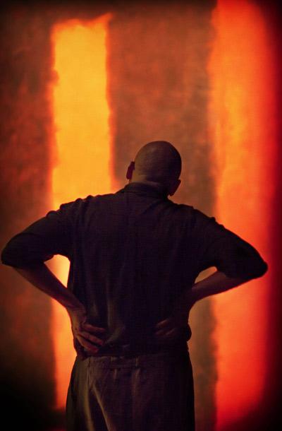 Show Photos - Red - Alfred Molina (2)