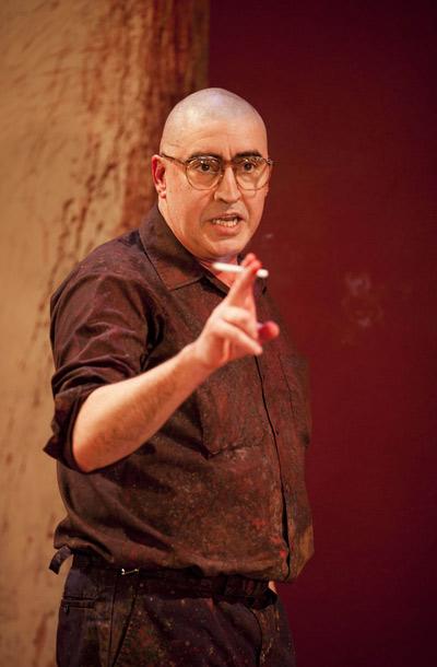 Show Photos - Red - Alfred Molina (3)