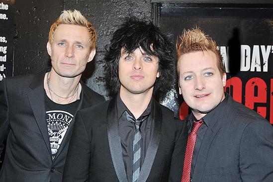 American Idiot Opening – Mike Dirnt – Billie Joe Armstrong – Tre Cool - 1