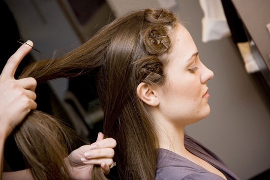 Laura Osnes in South Pacific – hair
