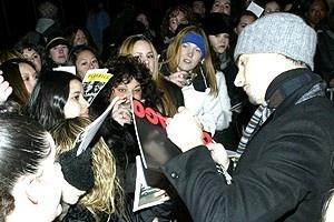 Kevin Richardson 1st Chicago Perf - Kevin Richardson w/fans