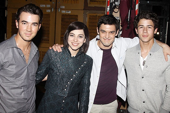 Jonas Addams – Kevin Jonas – Krysta Rodriguez – Wesley Taylor – Nick Jonas