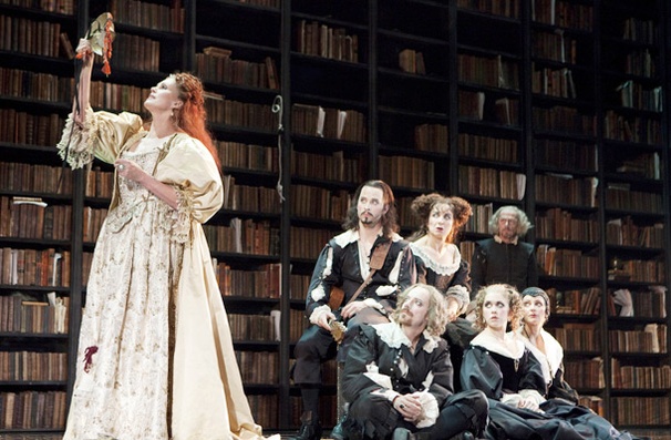 Show Photos - La Bete - Joanna Lumley