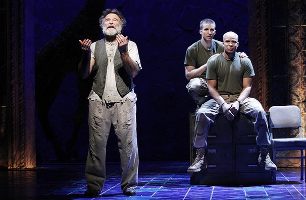 Show Photos - Bengal Tiger at the Baghdad Zoo - Robin Williams - Brad Fleischer - Glenn Davis