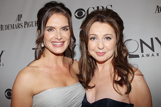 2011 Tony Awards Red Carpet – Brooke Shields - Donna Murphy 