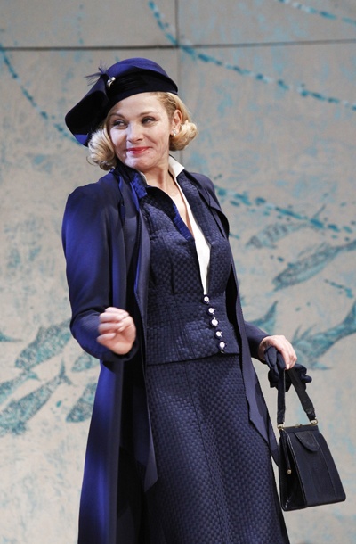 Show Photos - Private Lives - Kim Cattrall
