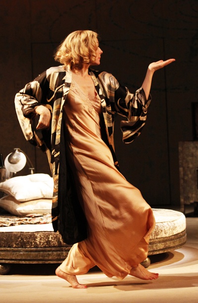 Show Photos - Private Lives - Kim Cattrall