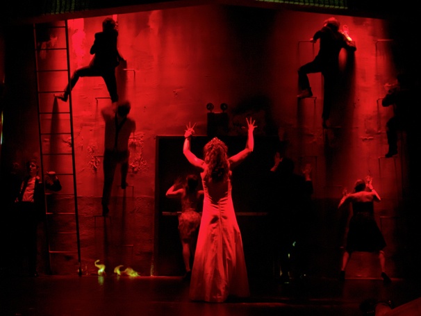 Show Photos - Carrie - Molly Ranson