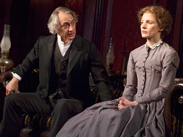 Show Photos - The Heiress - David Strathairn - Jessica Chastain