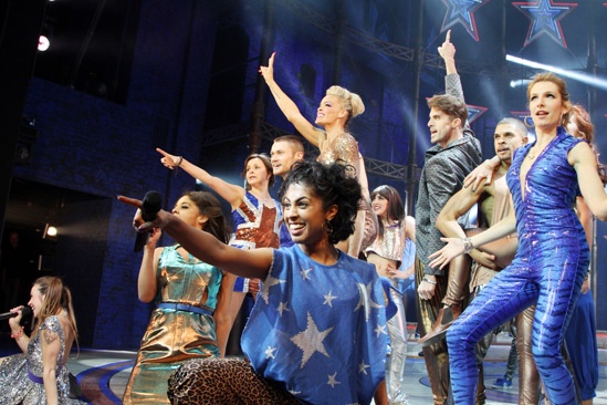 Viva Forever opening night – cast (curtain call) 