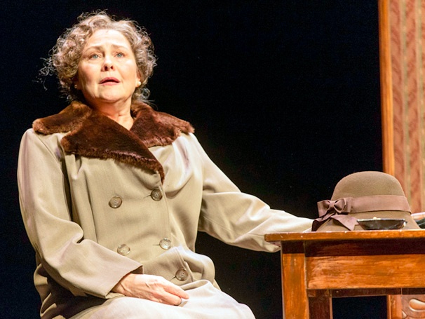 Show Photos - Glass Menagerie - Cherry Jones