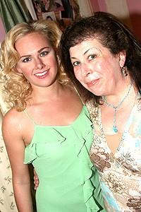 Laura Bell Fans at Wicked - Laura Bell Bundy - Winnie Holzman