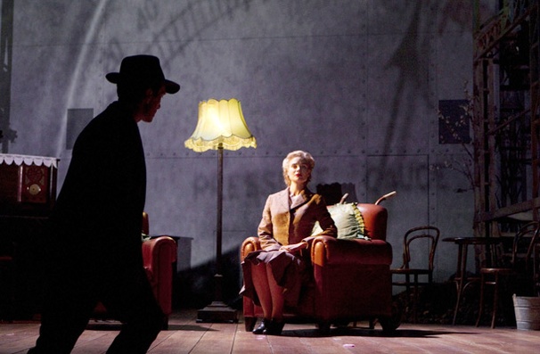 Show Photos - Brief Encounter - Hannah Yelland