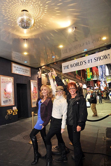 Mamma Mia Disco Ball Lighting – Gina Ferrall – Lisa Brescia – Judy McLane (pointing)
