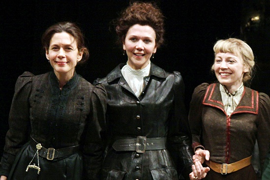 Three Sisters opens – Jessica Hecht – Maggie Gyllenhaal – Juliet Rylance