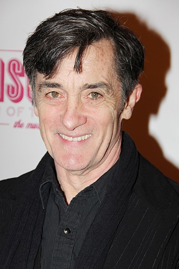 Priscilla opens – Roger Rees