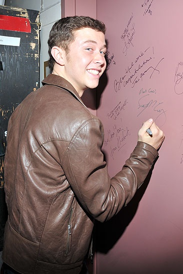 Spider-Man Idols – Scotty McCreery