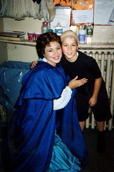 Nick Jonas On Stage – Nick Jonas – Jamie-Lynn Sigler