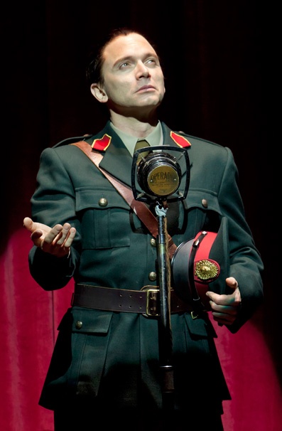 Evita - Michael Cerveris