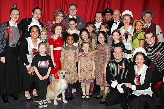 Kate Mara & Dave Grohl at Annie – Kate Mara – Lilla Crawford – ensemble