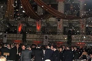 Phantom Record Breaking Party - confetti