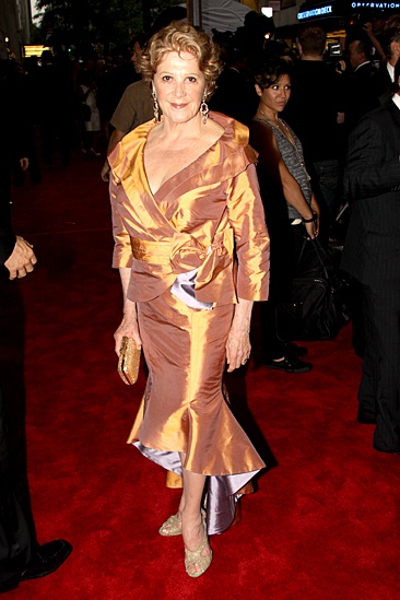 2010 Tony Awards Red Carpet – Linda Lavin