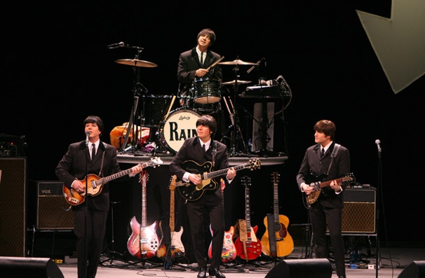 Show Photos - Rain - cast 5