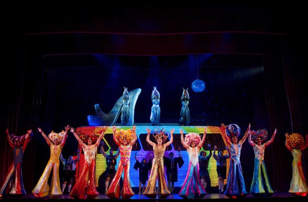 Show Photos - Priscilla Queen of the Desert - cast 1 