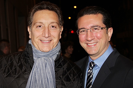 Standing opening – Moises Kaufman – Jeffrey LaHoste