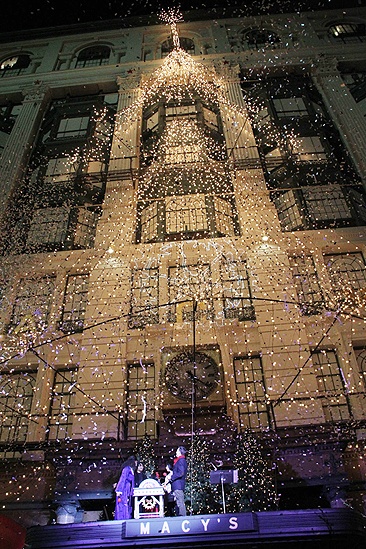<i>Sister Act</I> at Macy’s – Patina Miller - Macy’s tree