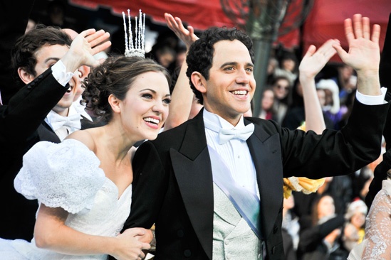Cinderella at Macy's Parade - Laura Osnes- Santino Fontana