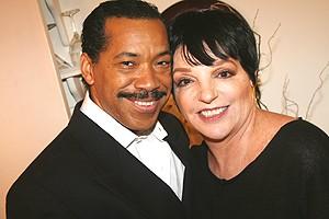 Liza Greets Rita Wilson at Chicago - Obba Babatunde - Liza Minnelli 