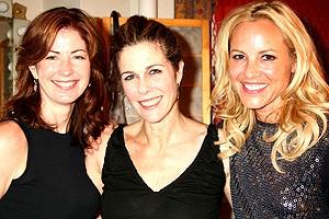 Photo Op - Rita Wilson greets stars at Chicago - Dana Delany - Rita Wilson - Maria Bello 