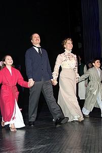 Photo Op - Mary Poppins Opening - cc - Katherine Leigh Doherty - Daniel Jenkins - Rebecca Luker - Matthew Gumley