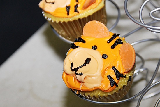 Bengal Tiger opens – cupcake